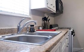 “Honeycrisp” Houston Apartment 1Br King